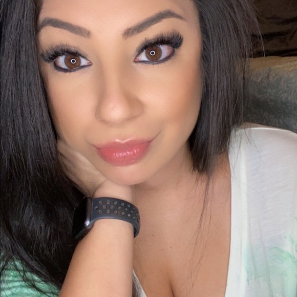 Meet your Posher, Angela - Picture 1 of 3